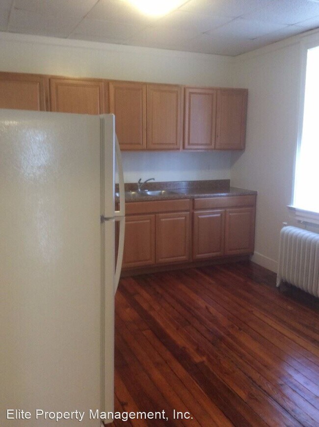 Building Photo - 3 br, 1 bath House - 600 Dallas St., Apt. 2