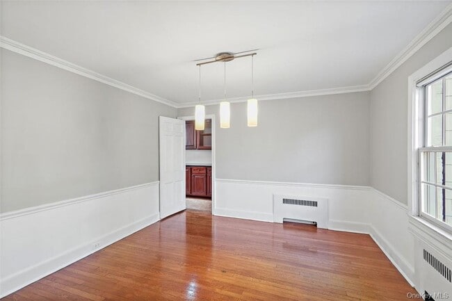 Building Photo - 246 Mamaroneck Rd