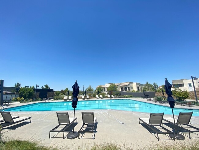 Building Photo - 2 BEDROOM HOME FOR LEASE IN IRVINE