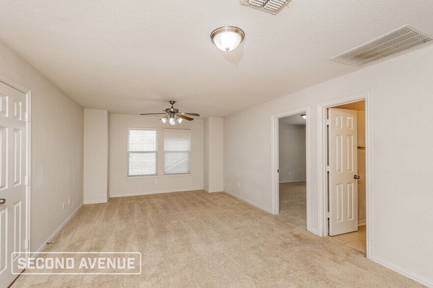 Building Photo - 1201 Egret Ct