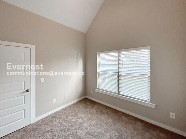 Building Photo - 49 River Birch Ln