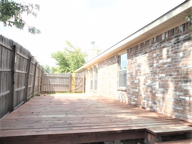 Building Photo - 10236 Westward Dr