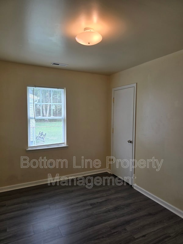 Building Photo - 5326 Eaton Cir
