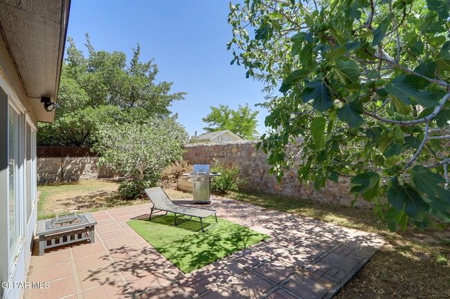 Building Photo - 4348 Loma Hermosa Dr