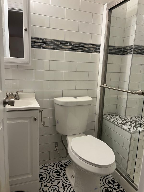 Building Photo - 41 Christie St