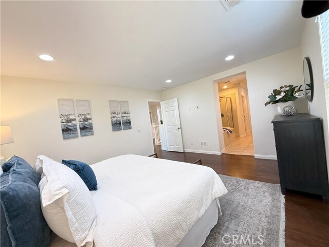 Building Photo - 81 Keepsake