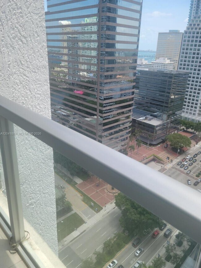 Building Photo - 500 Brickell Ave