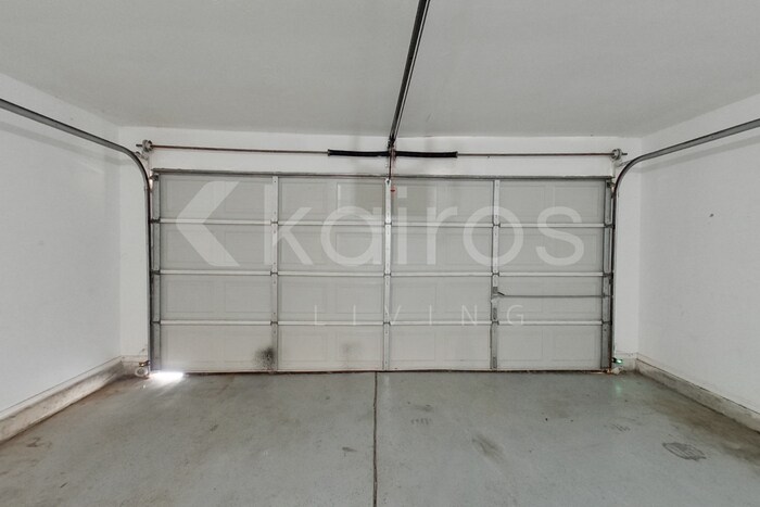 Building Photo - 1129 NE 8th St