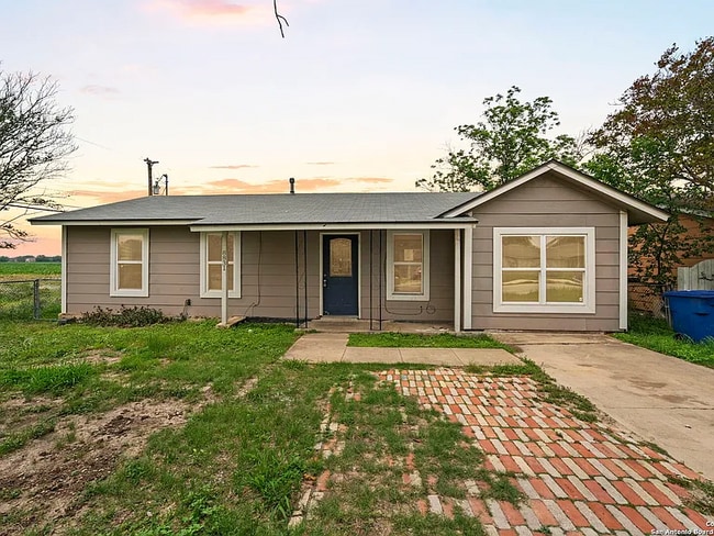 Building Photo - 8831 Hunters Creek St