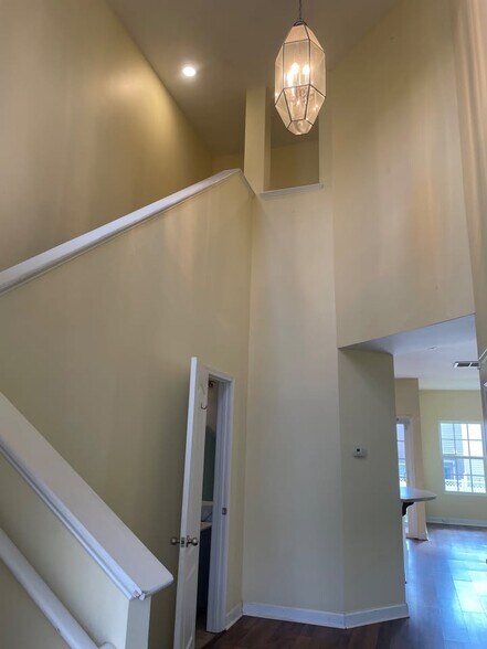 Building Photo - 2161 Shady Pond Dr