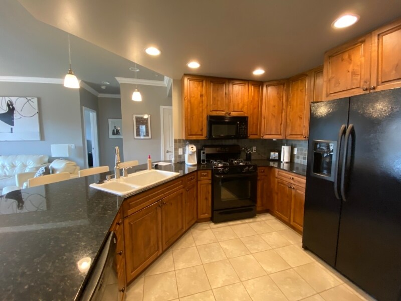 Building Photo - 6005 St Moritz Dr