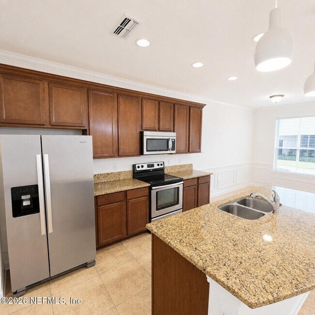 Building Photo - 1500 Calming Water Dr