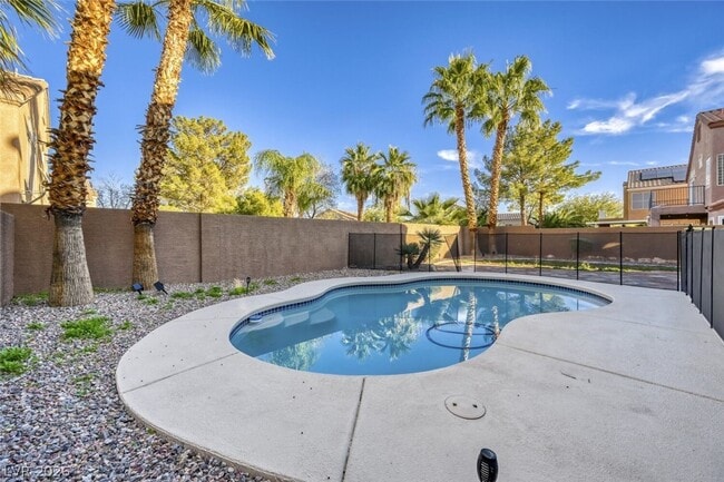 Building Photo - 1716 Tesara Vista Pl