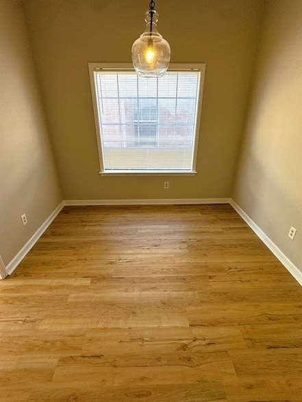 Building Photo - 2250 Lake Hill Ct