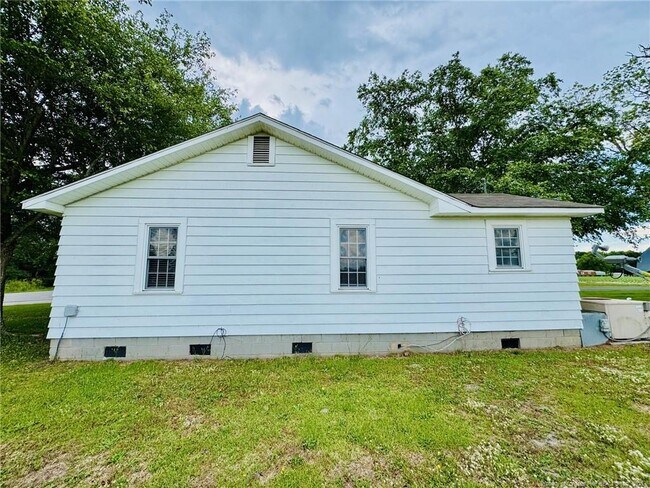 Building Photo - 233 S Broadridge Rd