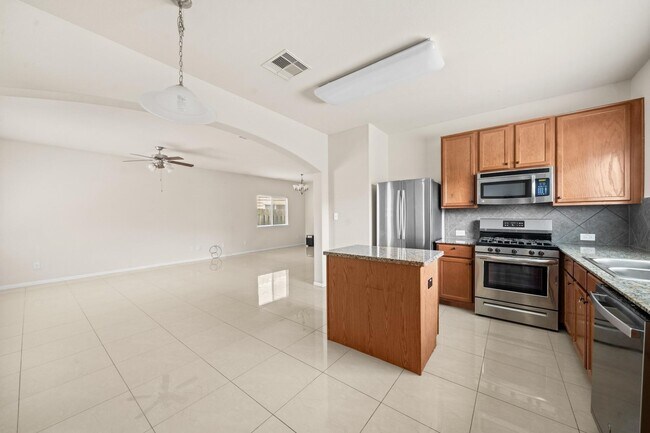 Building Photo - 7502 Autumn Sun Dr