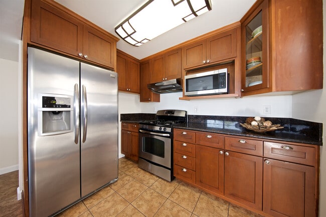 Building Photo - 2884 Bayside Walk