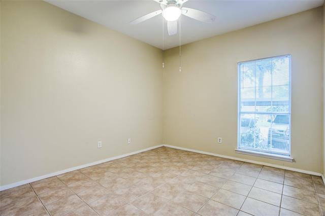 Building Photo - 8601 Park Ln