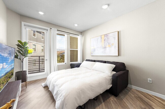 Building Photo - 375 Harbour Cove Dr