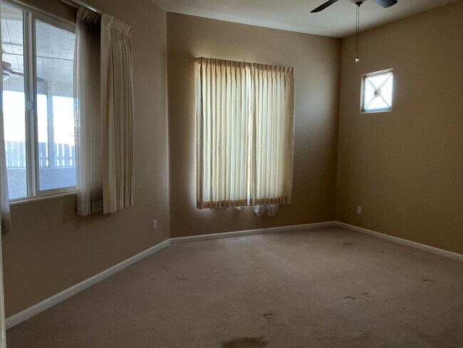 Building Photo - 1750 Bella Terra Dr