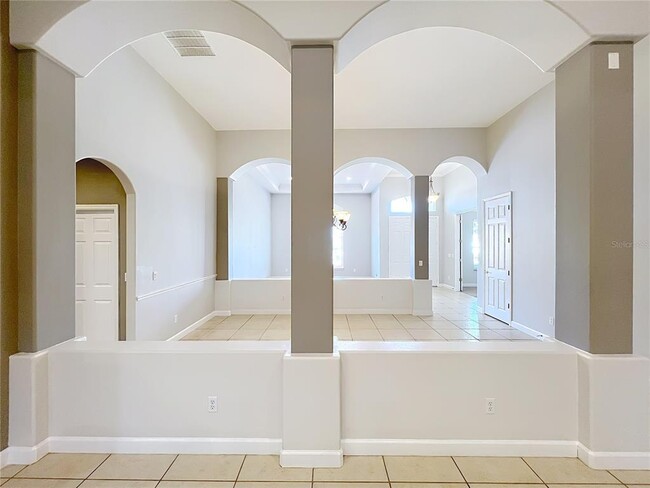 Building Photo - 2830 Cardassi Dr