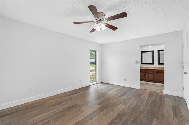 Building Photo - 3601 Fairway Forest Cir