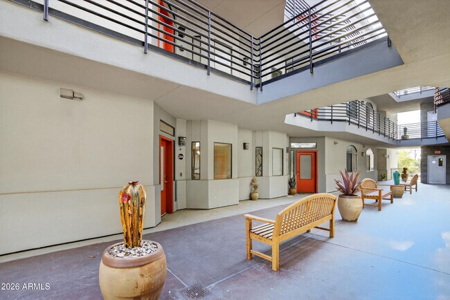 Building Photo - 4525 N 22nd St