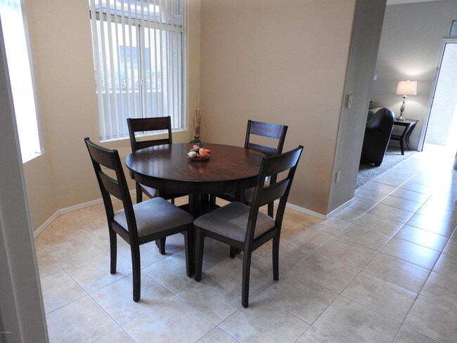 Building Photo - 11375 E Sahuaro Dr