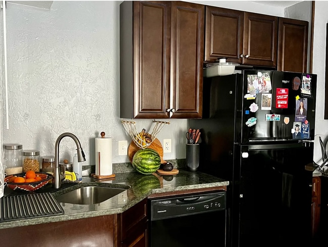 Building Photo - 1531 Hough St