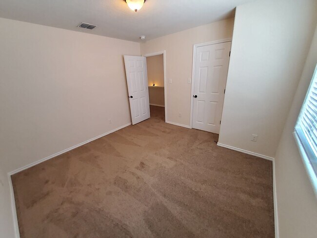 Building Photo - 8712 Vista De Nubes