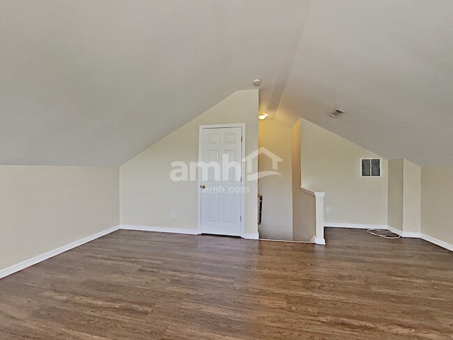 Building Photo - 1523 Cardinal Ln