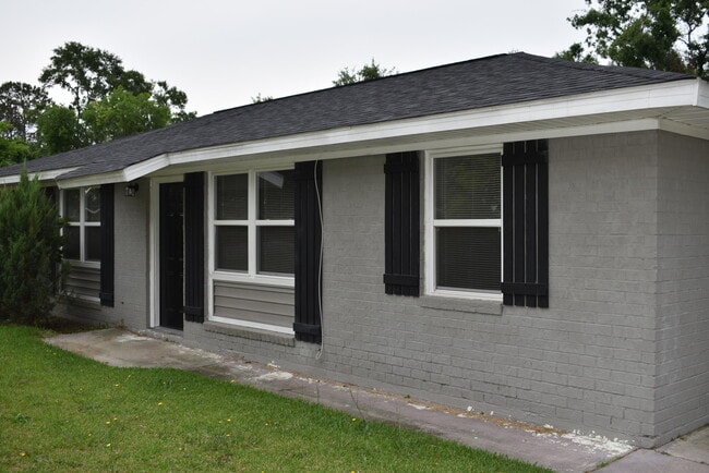 Building Photo - 2922 Nighthawk Dr