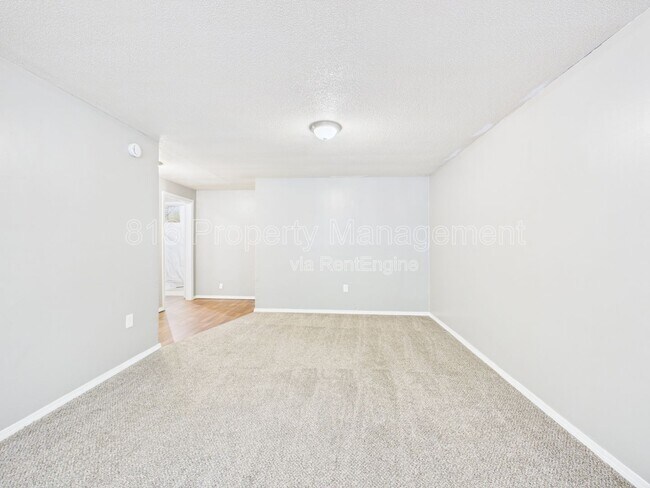 Building Photo - 7156 Woodson Rd