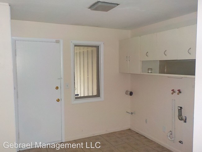 Building Photo - 3 br, 1.5 bath House - 1814 Penbrook Ln