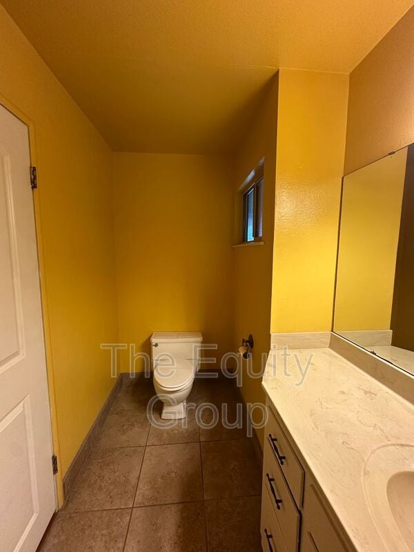 Building Photo - 1413 W Cambridge Ave