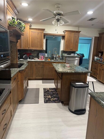Building Photo - 5170 SW 18th Ct