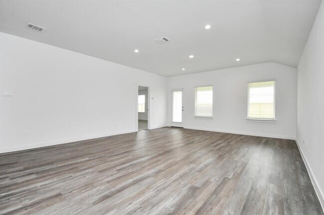 Building Photo - 8519 Swenson Ln