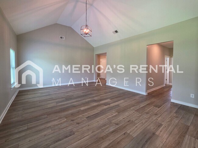 Building Photo - DEPOSIT PENDING!!! - Four Bedroom, Modern Home for Rent in Eastaboga - Available NOW!