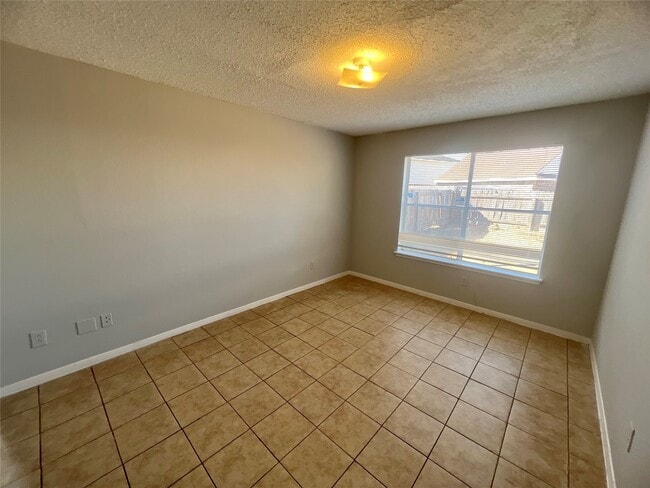 Building Photo - 7740 Ellis Dr