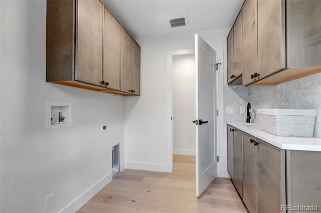 Building Photo - 2357 Grove St