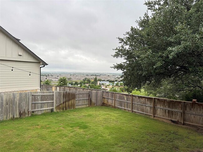 Building Photo - 134 Roseheath Ln