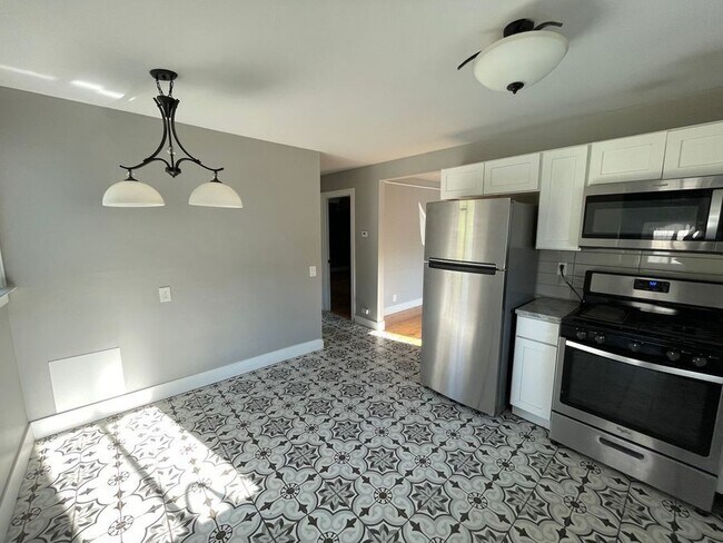 Building Photo - 22011 Maple-