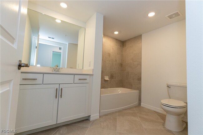 Building Photo - 16524 Kingwood Ln