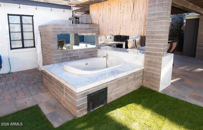 Building Photo - 1720 N Whittier Dr