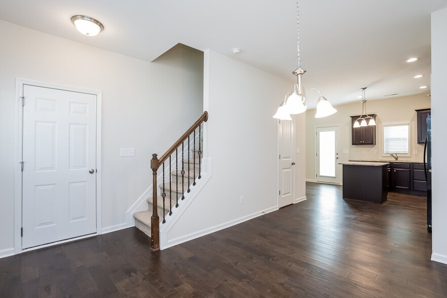 Building Photo - 377 Crawford Pkwy