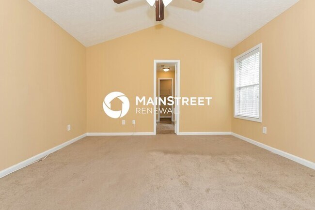 Building Photo - 3 Bedroom Pet-Friendly Home in Hampton, GA with Main Street Renewal