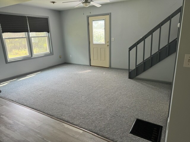 Building Photo - 405 Main St