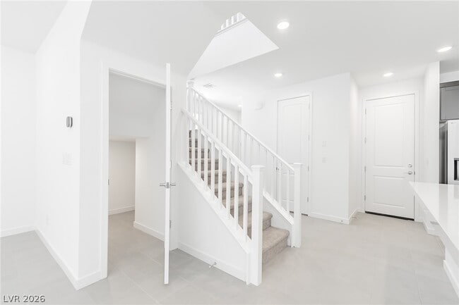 Building Photo - 870 Dunkirk River Ct