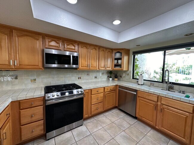 Building Photo - 166 Wimbledon Ct