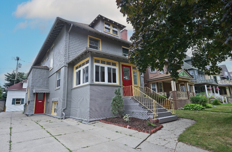 Primary Photo - 664 Auburn Ave